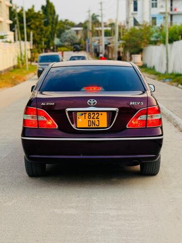 Toyota brevis
