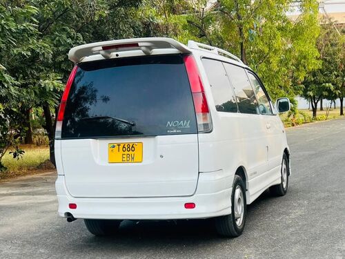 Noah old model sr40 road tour 