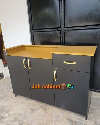 Kitchen cabinet 