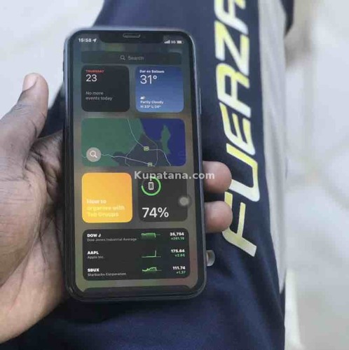 IPHONE 11 128GB MPYA NA KILA KITU CHAKE 1,300,000 TU