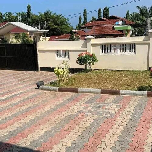 HOUSE FOR RENT AT MBEZI BEACH