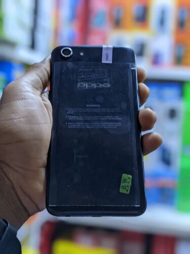 OPPO A83 