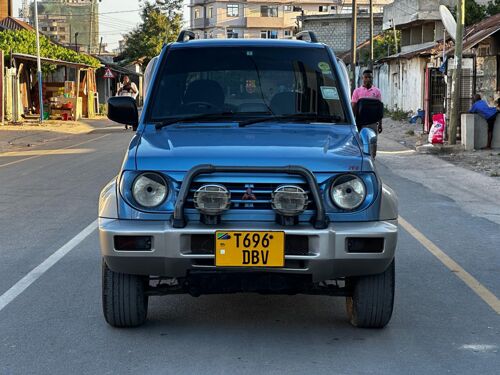 Pajero. Mini.   2001