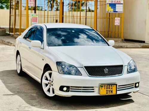 TOYOTA CROWN ATHLETE