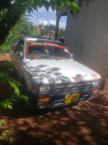 Hilux single engine 2l manual 