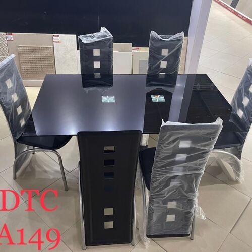 Dainng table 