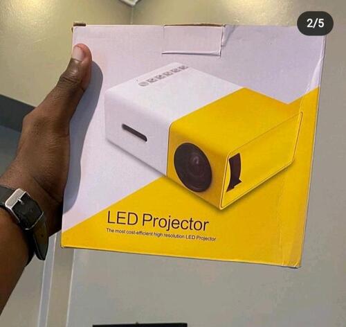 Led Mini Projector