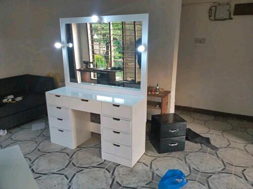 Dressing table