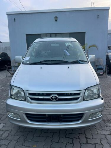 Toyota   noah