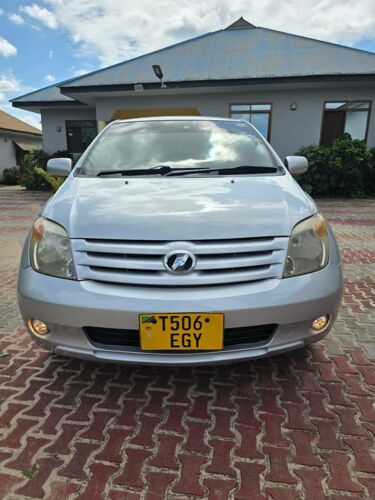 TOYOTA IST 0696002320