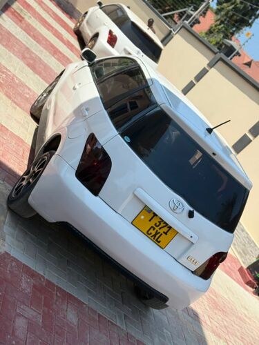 Toyota IST inauzwa 7.9