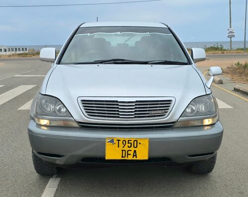 Toyota harrier old