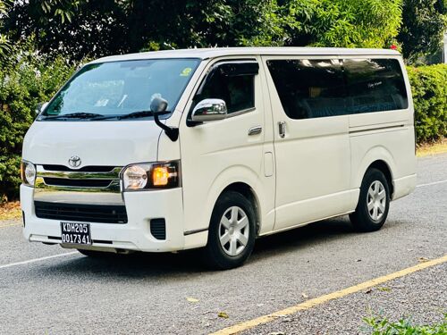 Toyota hiace + usajili