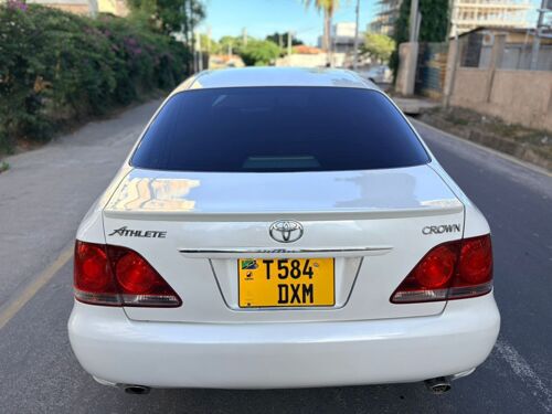 Toyota Crown Athlete DXM