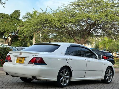 TOYOTA CROWN ATHLETE 
