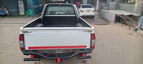 Nissan pickup QD32 