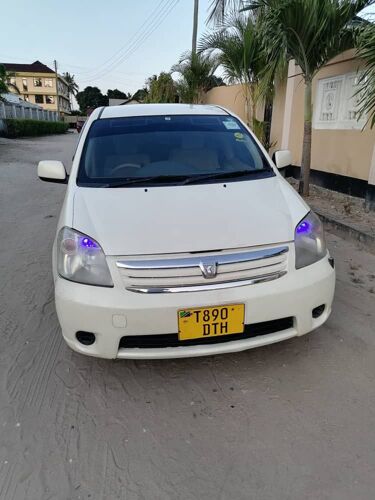 Toyota raum