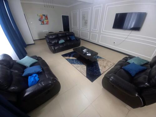2 BHK FURNISHED APARTMENT AT OYSTERBAY