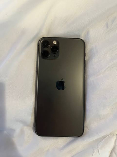 iPhone 11 Promax 64gb.