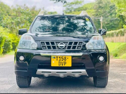 Nissan extrail
