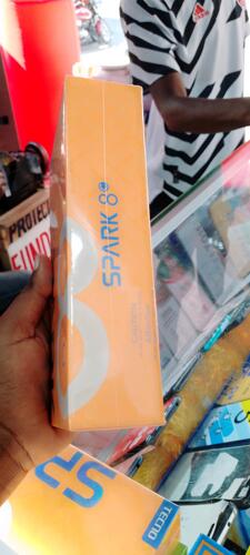 Tecno spark 8 c
