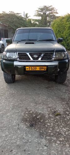 Nissan patrol  inauzwa 