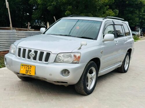 NAUZA TOYOTA KLUGER NZURI SANA