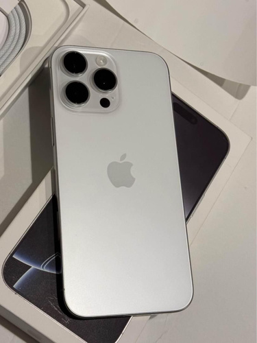iPhone 16 Pro Max