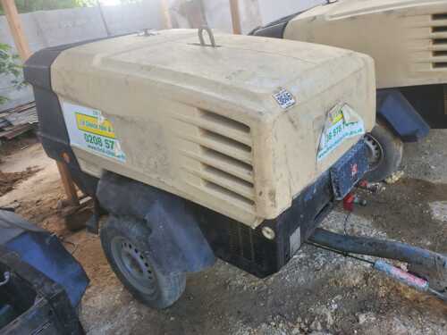 INDUSTRIAL AIR COMPRESSOR