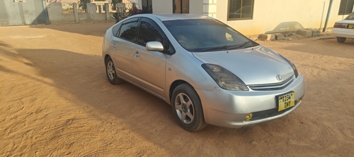 2005 Toyota Prius - 8M only