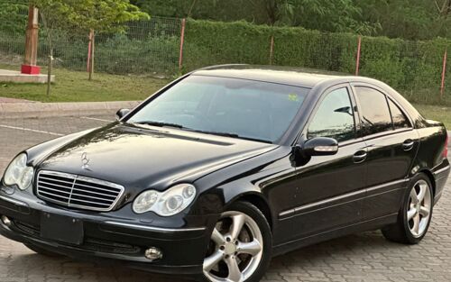 MERCEDES BENZ C200