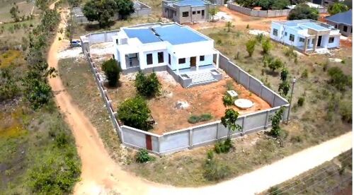 HOUSE FOR SALE 