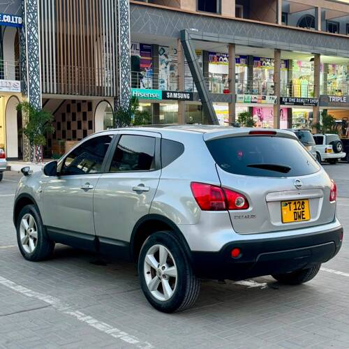 Nissan dualis J10, bei 12M