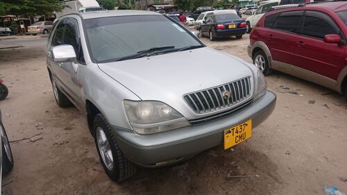 TOYOTA HARRIER OLD 3000cc 9.5M
