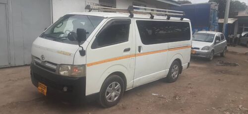 Hiace quantum 1TR 