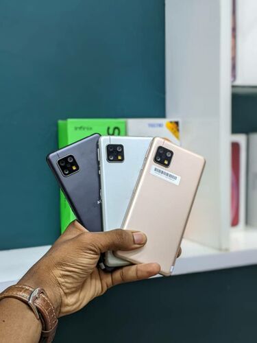 AQUOS SENSE 5G 