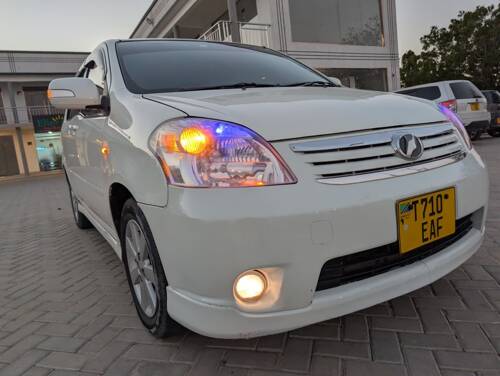 NAUZA TOYOTA RAUM 