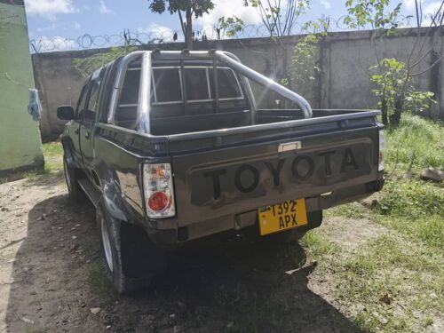 Hilux Double cabin Pickup 3L