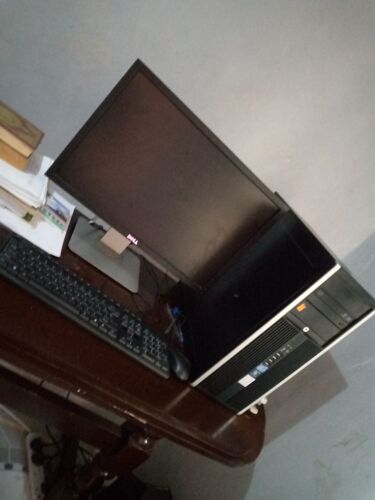 Desktop Hp 500GB,core i5& 4GB 