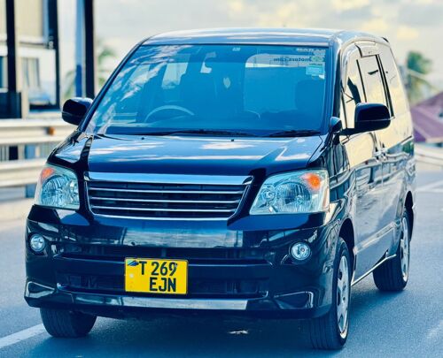 Toyota Noah kali Sana 