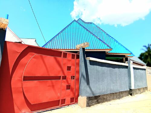 NYUMBA VYUMBA 3 na SITINGROOM