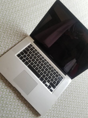 MACBOOK PRO i7 with bag