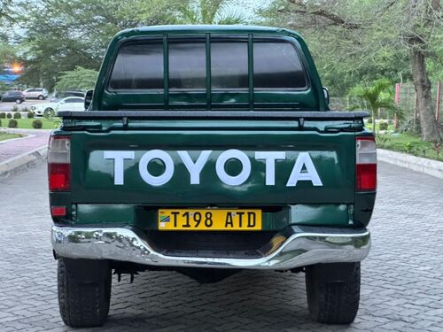 NAUZA TOYOTA HILUX PICK UP DOU
