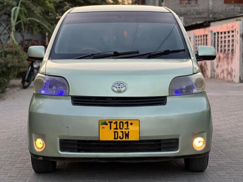 Toyota Porte 