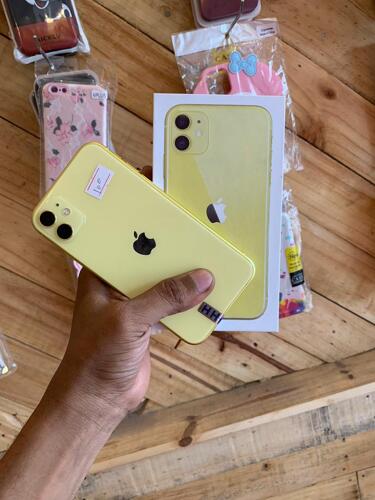 iPhone 11 plain 64gb