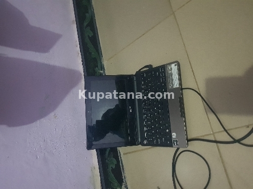 Laptop Ndogo (Acer ) Gb 250
