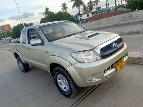 TOYOYA HILUX D4D