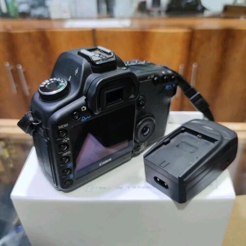 Canon EOS 5D Mark II DSLR Came