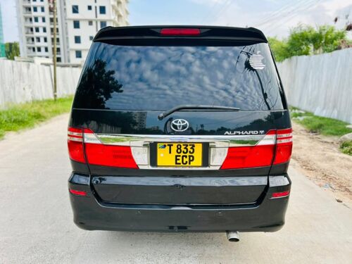 NAUZA TOYOTA ALPHARD NZURI SAN