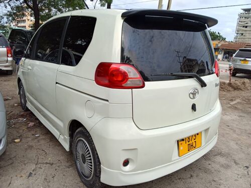 Toyota Porte Nzuri Sana 